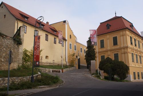 A pécsi Modern Magyar Képtár új homlokzata